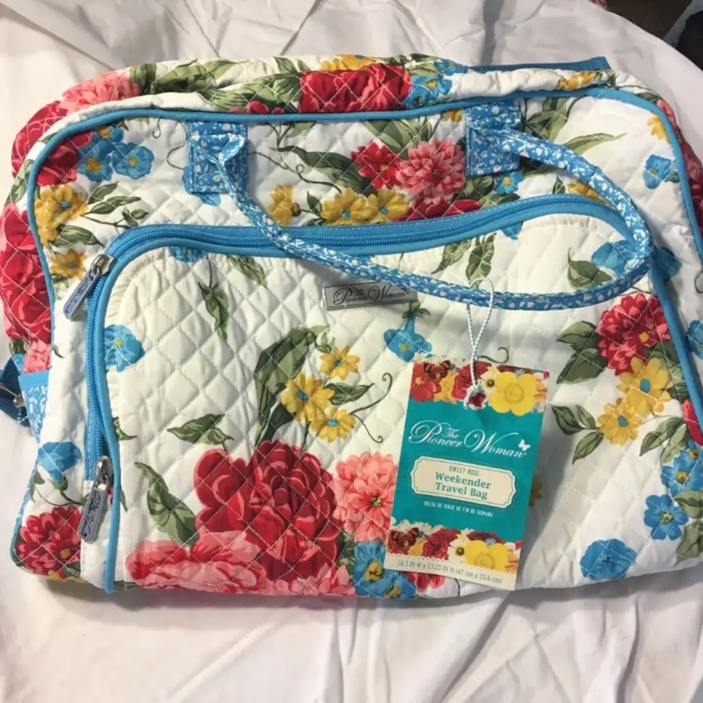 Pioneer Woman

Sweet Rose

Weekender bag